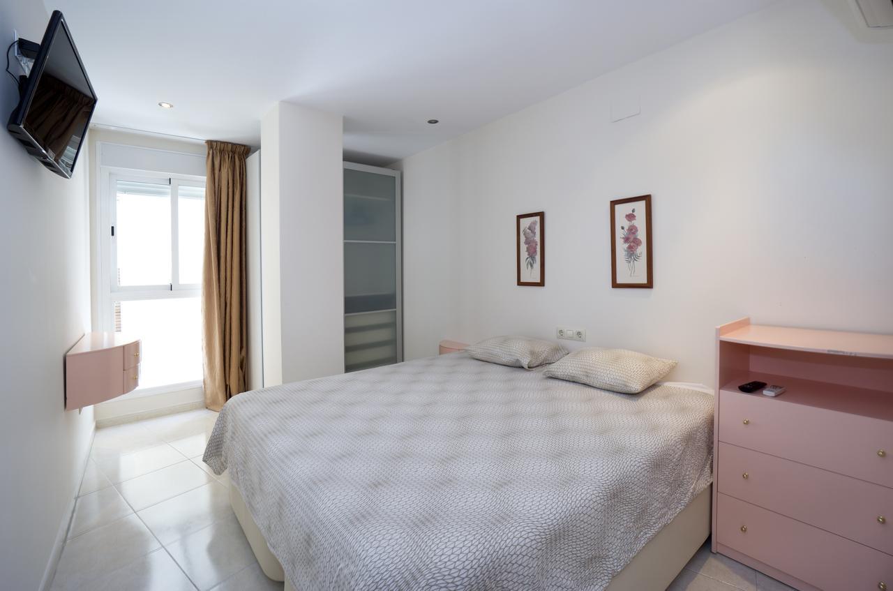Plaza De Las Flores Apartment Malaga Luaran gambar