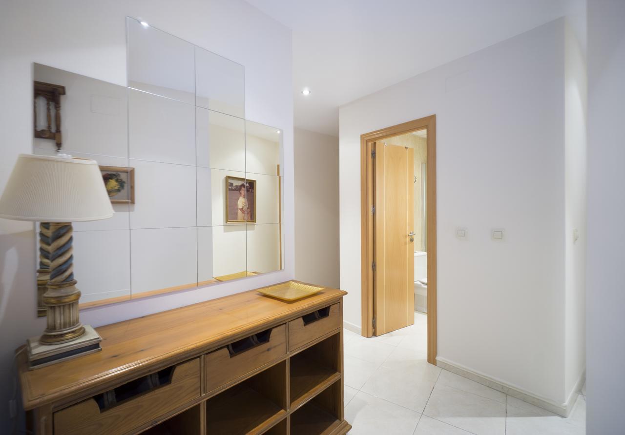 Plaza De Las Flores Apartment Malaga Luaran gambar